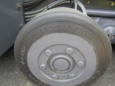 ITL路面机械实心轮胎